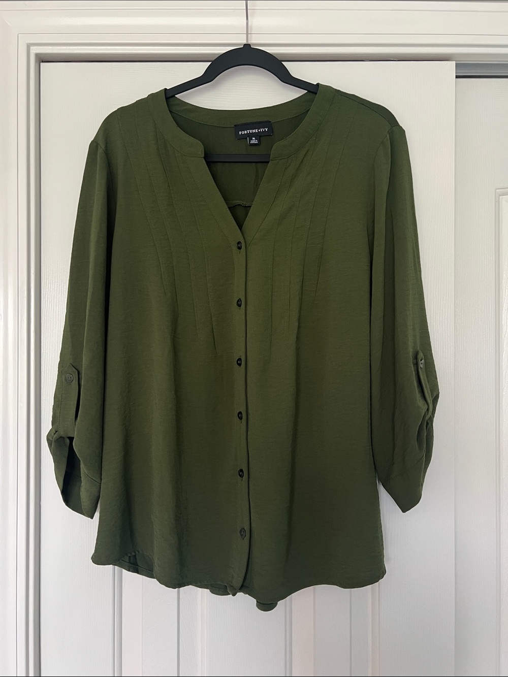 Fortune+Ivy Olive Green Pintuck Button-Down Shirt Size XL Like New